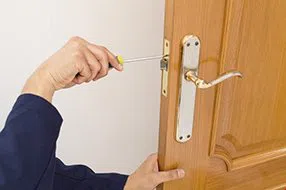 Lock Locksmith Tech Staten Island, NY 347-479-1514 - lock-changing