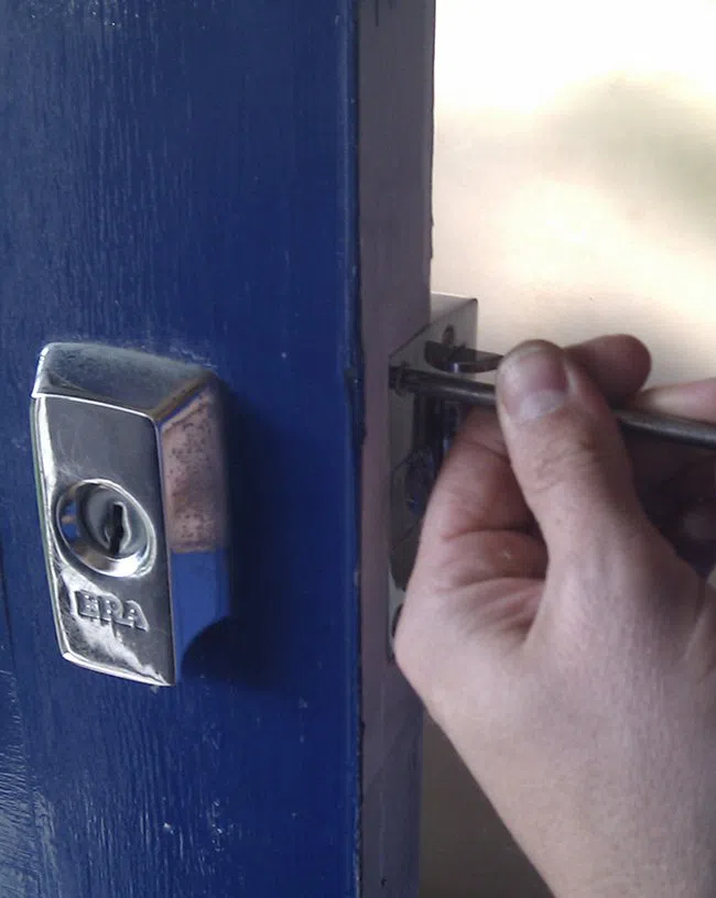 Lock Locksmith Tech Staten Island, NY 347-479-1514 - locksmith-service